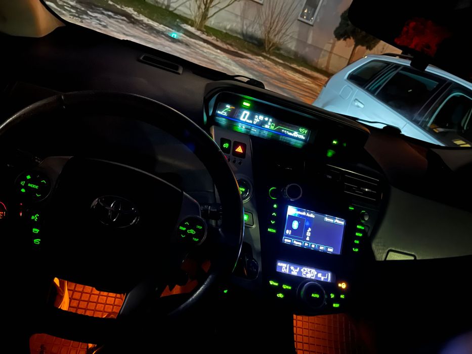 Sprzedam toyota prius+ 7 miejsc