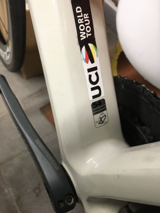 Vendo Bicicleta BMC de estrada em Carbono