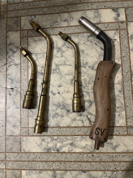 Газгольдер та горілки, різаки