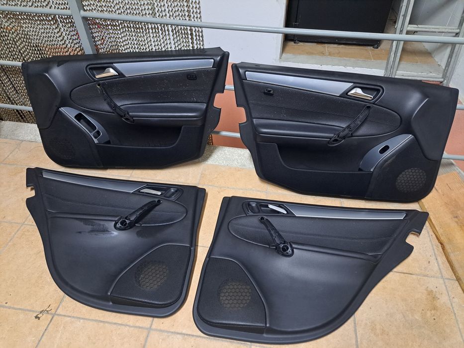 Quartelas para Mercedes-Benz W203