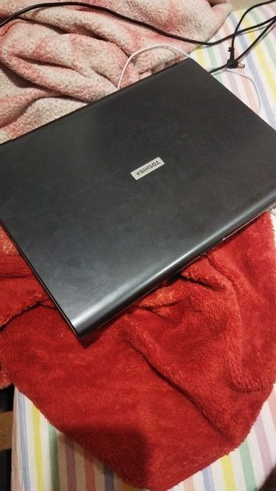 Perfectly functioning Toshiba laptop64729616224897123