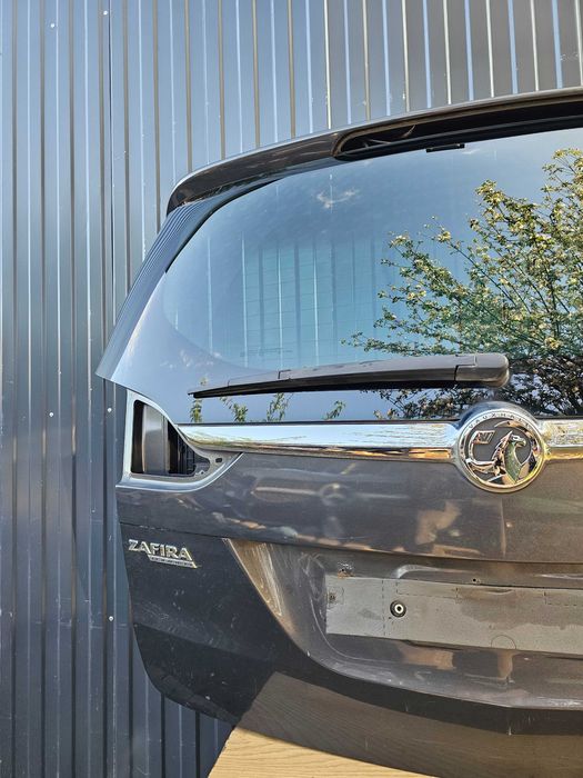Klapa Tył Opel Zafira C Kod Lakieru Z190
