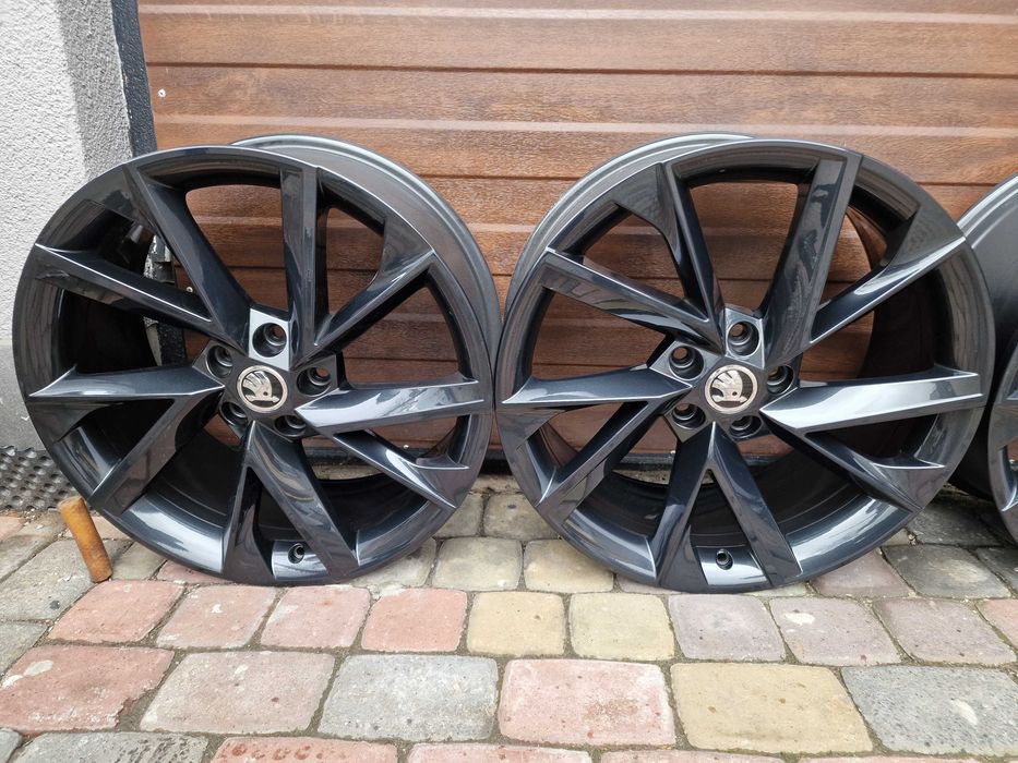 Skoda 19 Cali 5x112 8J ET45 Karoq Kodiaq SuperB