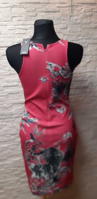 ?Sukienka Guess M/L 38 róż ,różowa pink , tygrys uciągliwa,