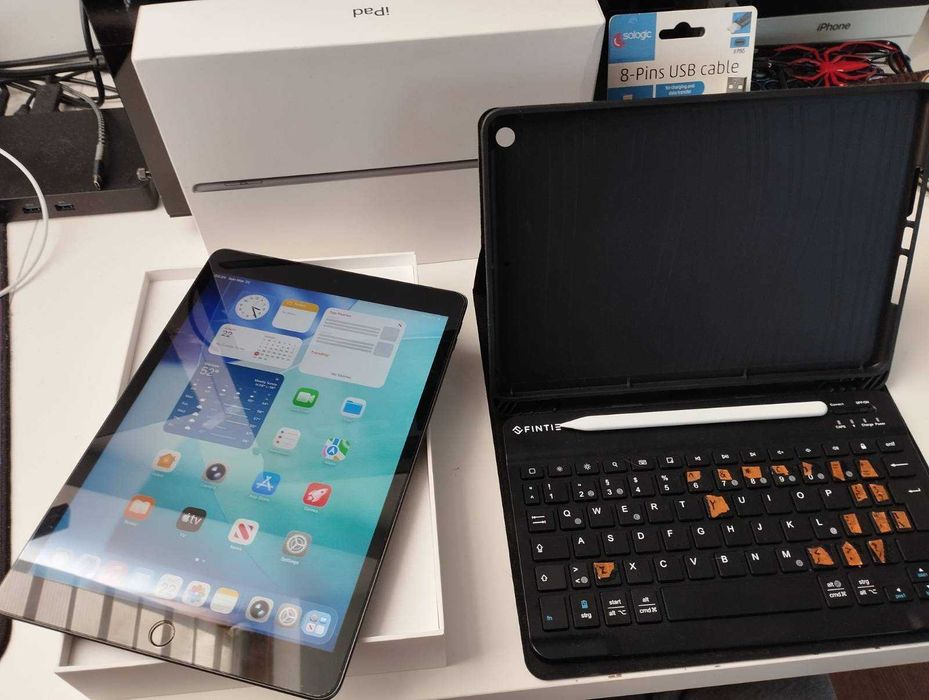 iPad 9th gen 64GB + rysik + klawiatura | Zadbany | Jak nowy | zestaw