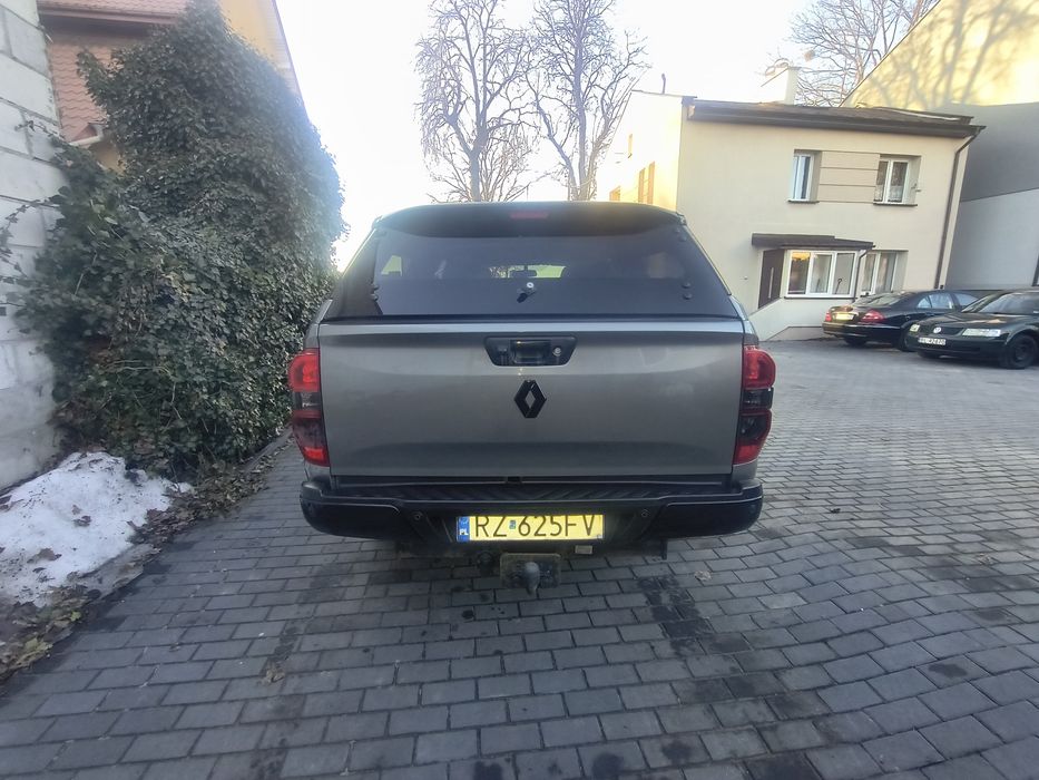 Renault Alaskan Nissan Navara d23