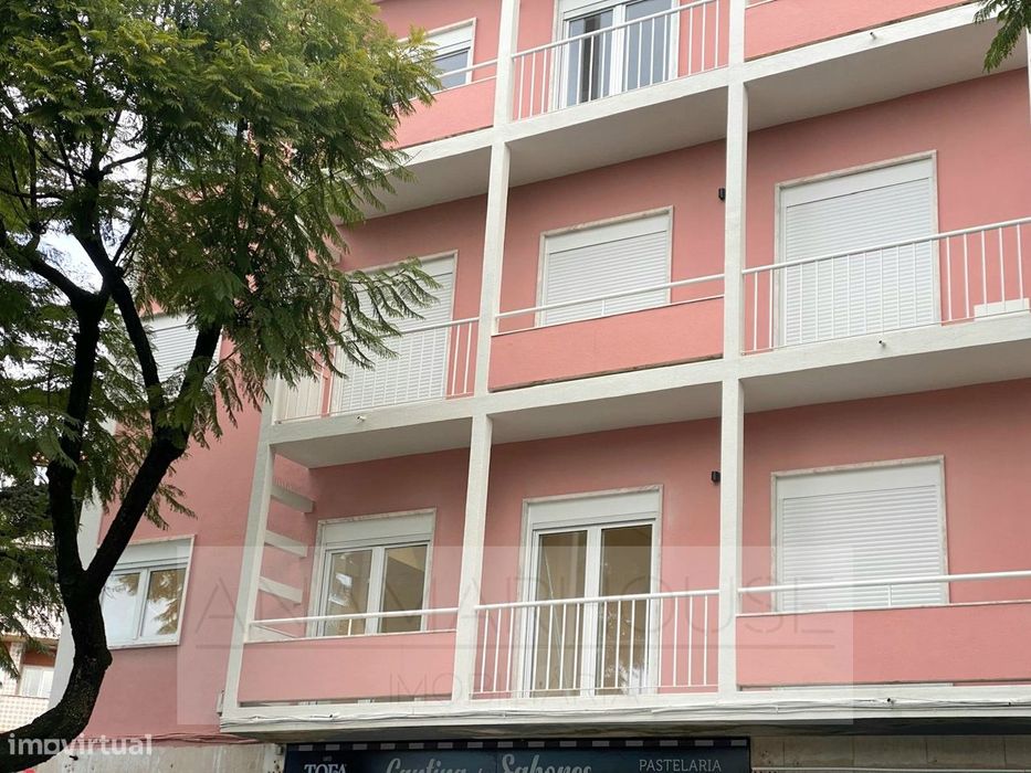 T2 remodelado primeiro andar com varanda, Mina de água, Amadora,Lisboa — Mina De Água, Lisboa