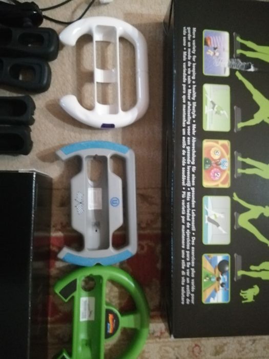 Wii da Nintendo, com vários acessórios