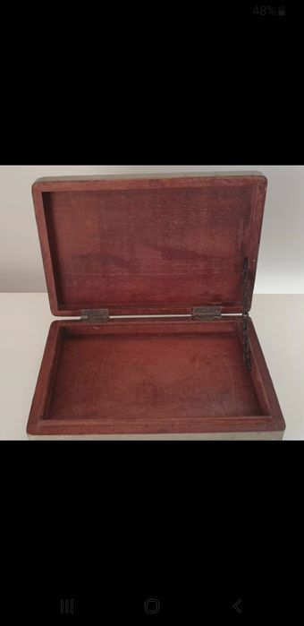 Guarda jóias em madeira e pedras