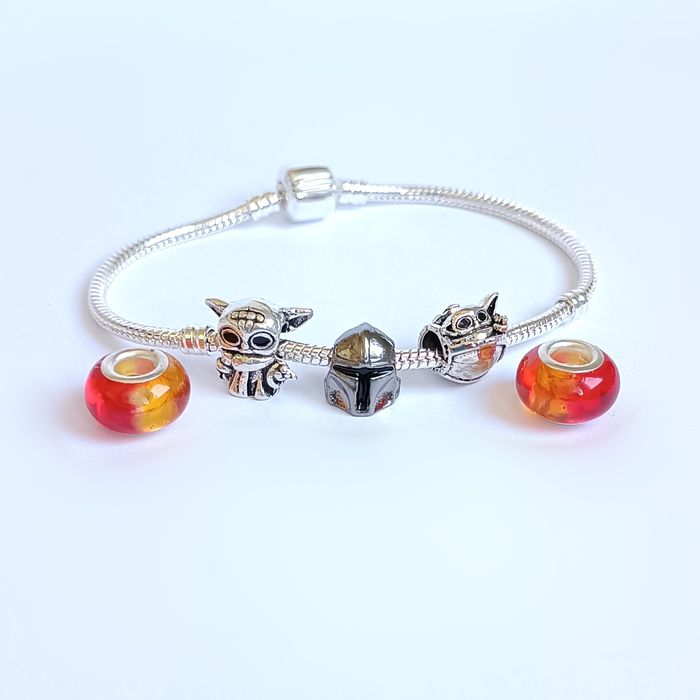 Bransoletka charms Mandalorianin charmsy wielobarwne Murano