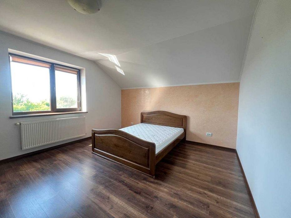 Продаж  БУДИНКУ 186 м2 з МІСЬКИМИ комунікаціями!