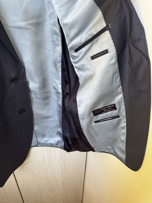 Чоловічий костюм синій