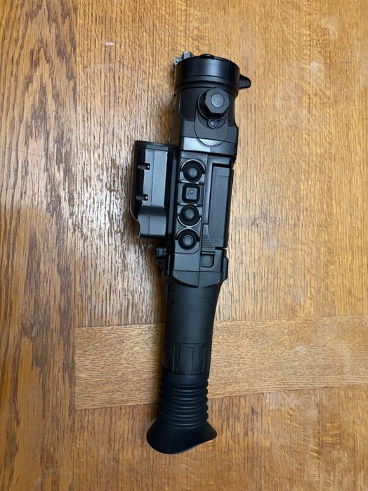 Termowizor Pulsar Trail 2 XP50 LRF z dalmierzem i montażem