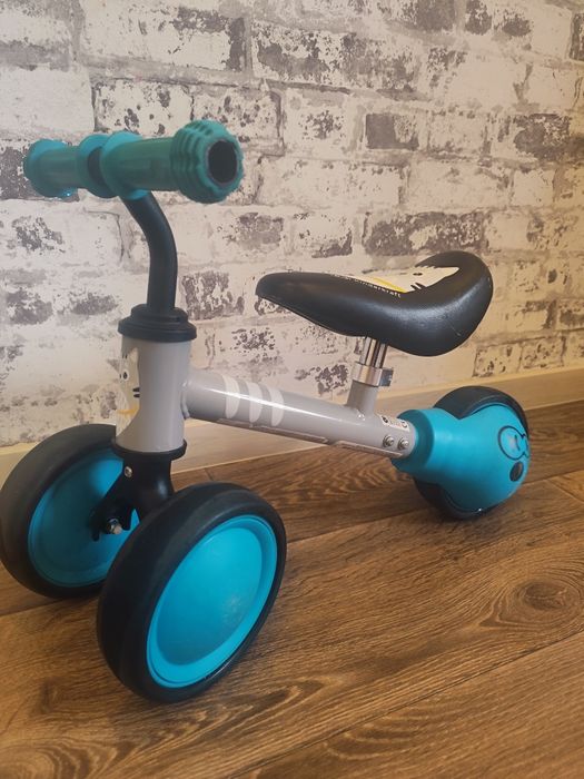 Дитячий біговел Kinderkraft Cutie (від 1 року)