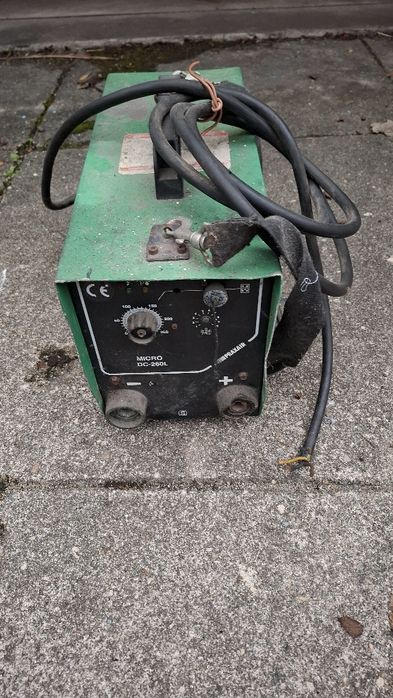 Aparelho de soldar trifasico