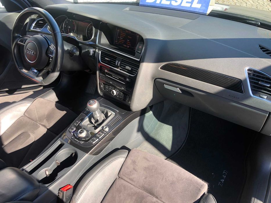 Audi A4 Avant 2.0 TDI S-LINE LOOK RS4
