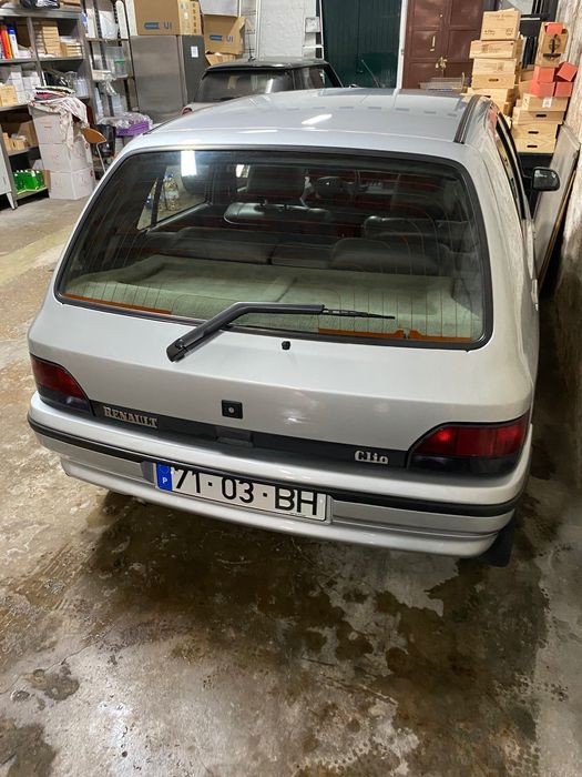 Renault clio Baccara