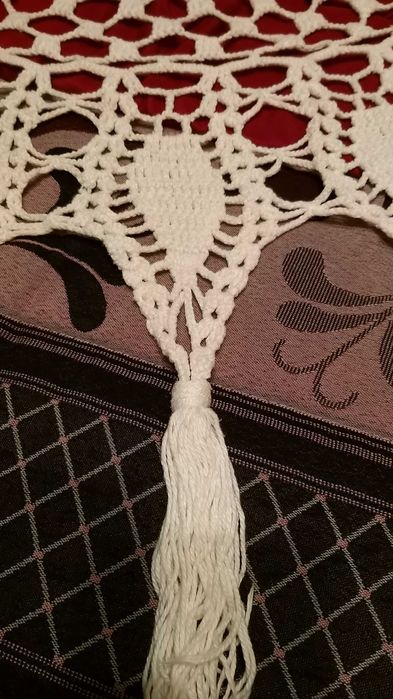 toalha centro de mesa em renda feita á mão 5