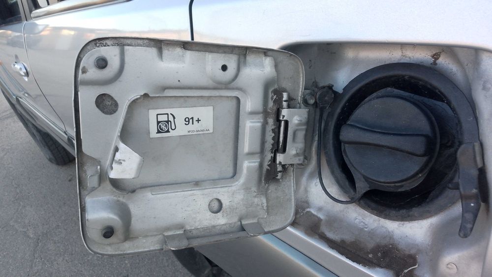 Авто Кроссовер джип Mazda Tribute 2001 3.0V6 Автомат