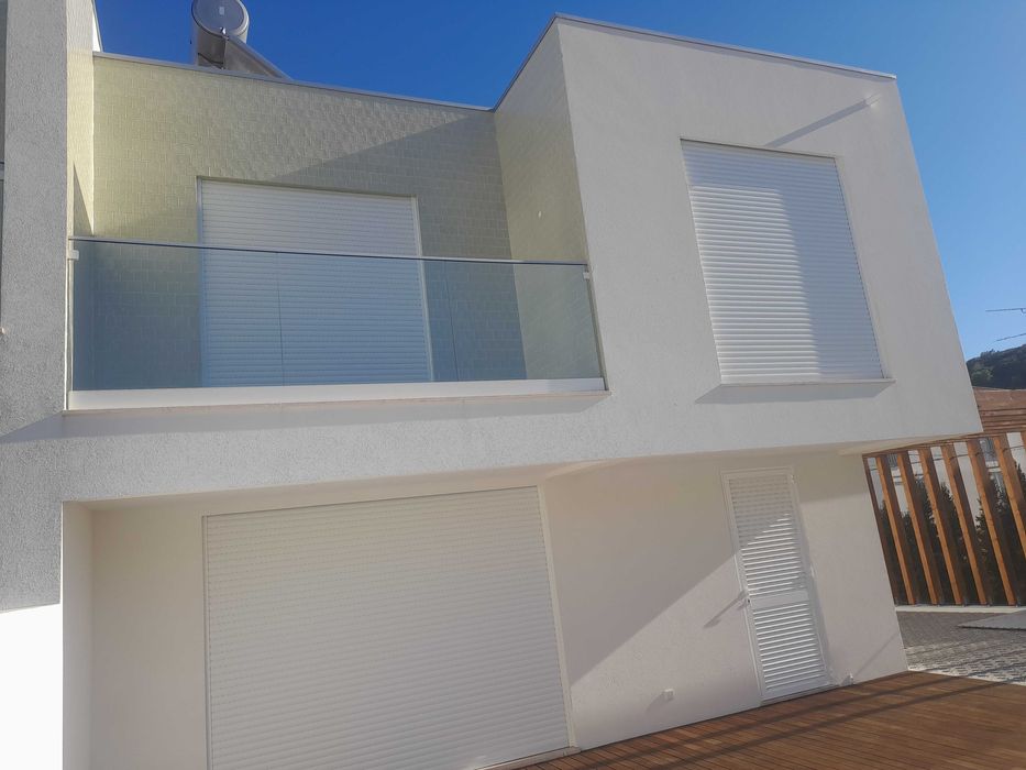 Moradia Nova T3 Sesimbra (castelo)