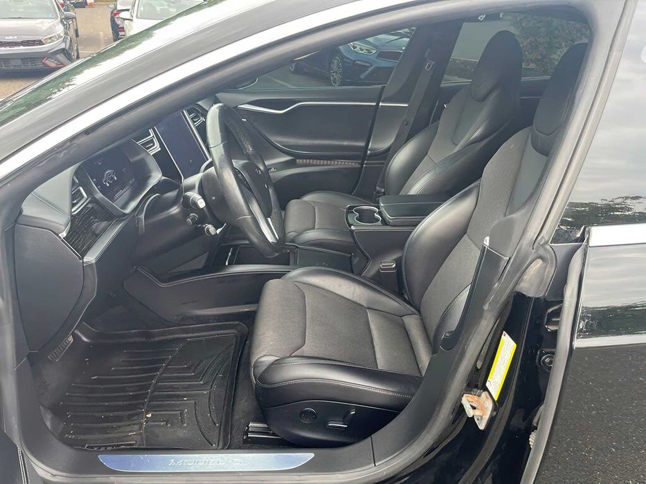 Tesla Model S      2016