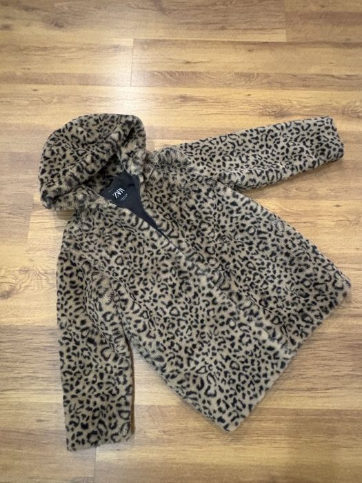 Продам детскую шубу Zara 152 рост