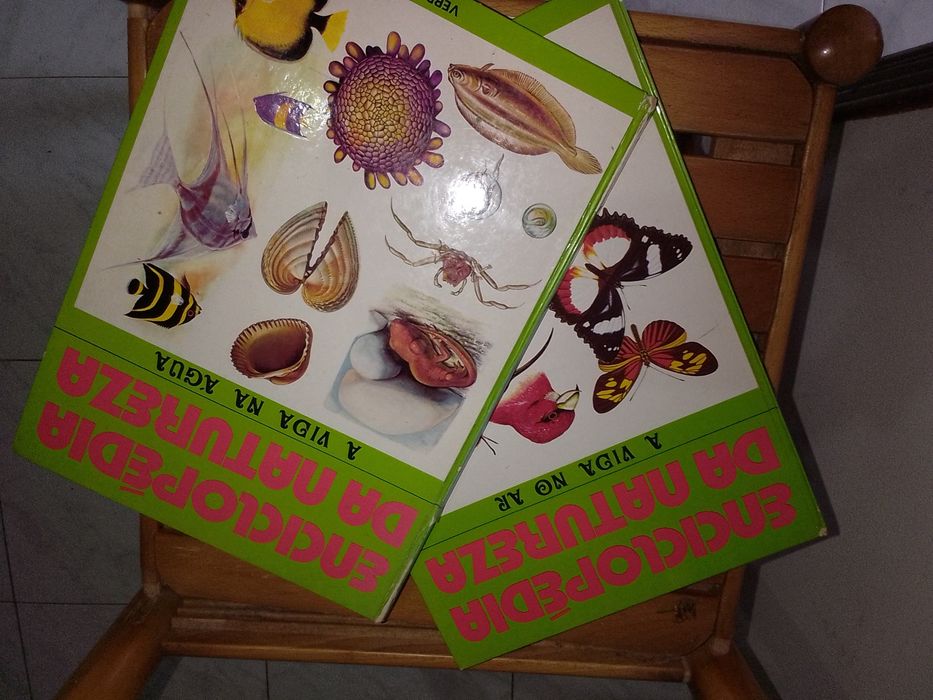 Conjunto de enciclopédia da natureza