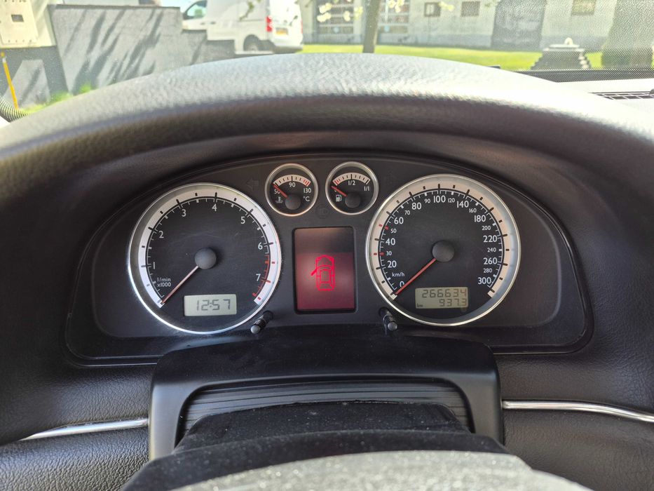 VW PASSAT  W8  2002 r