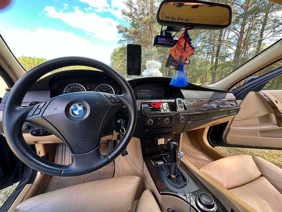 Sprzedam BMW E61 3.0ix