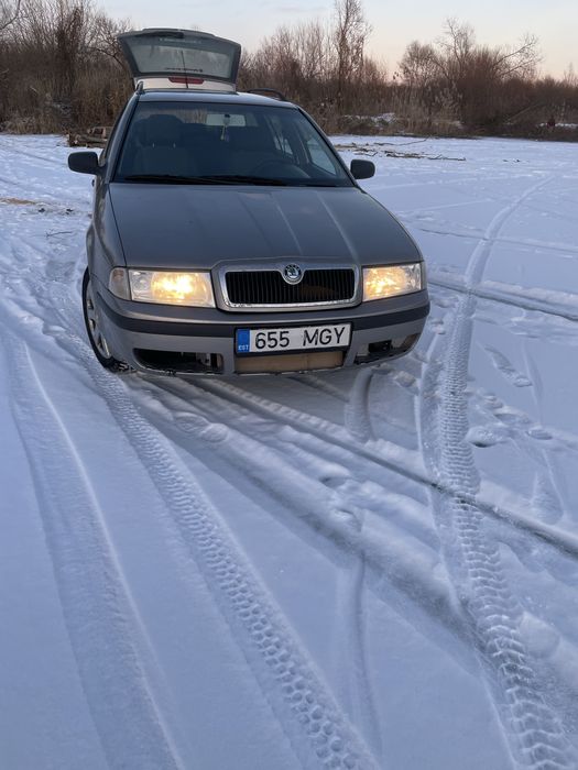 Шкода октавія тур