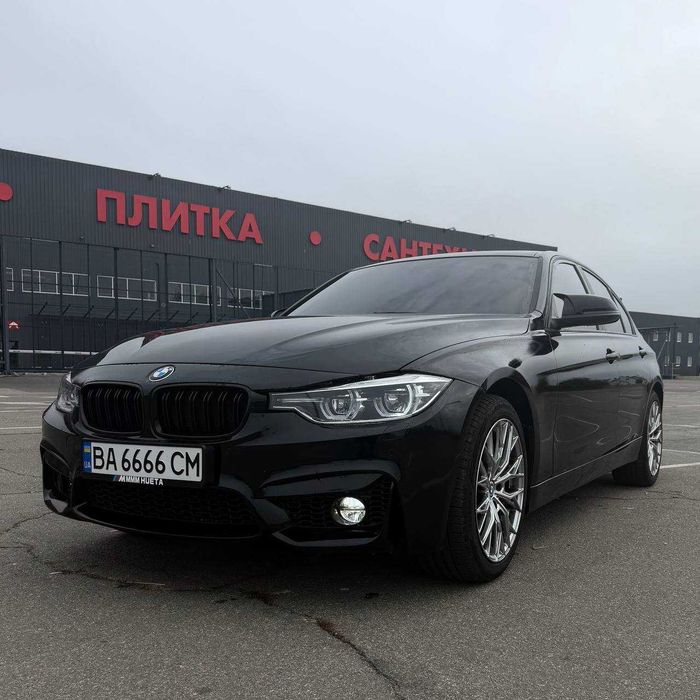 BMW 320i xDrive 3 Series F30