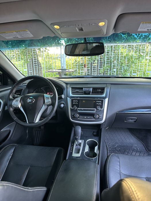 Продам nissan altima