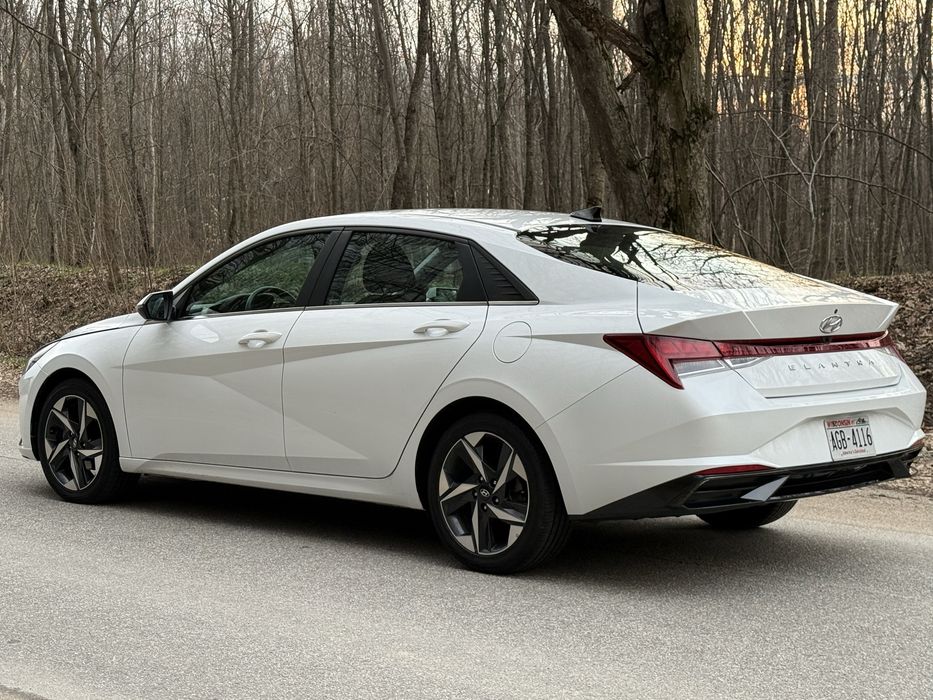 Hyundai Elantra 2021