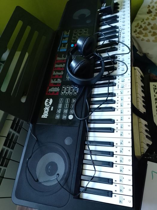 Sprzedam keyboard 61 klawiszy