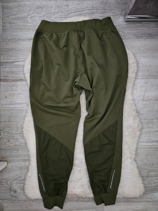 Spodnie dresowe Nike Rozmiar S Zielone khaki dres dresy Nike Swoosh