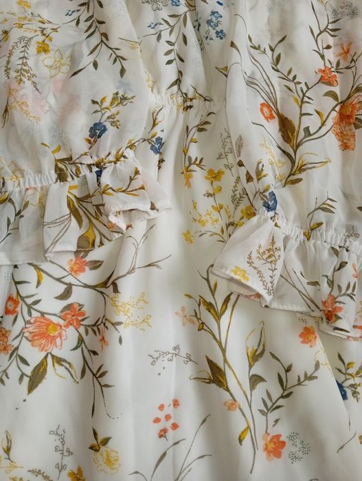 Сукня жіноча.   .