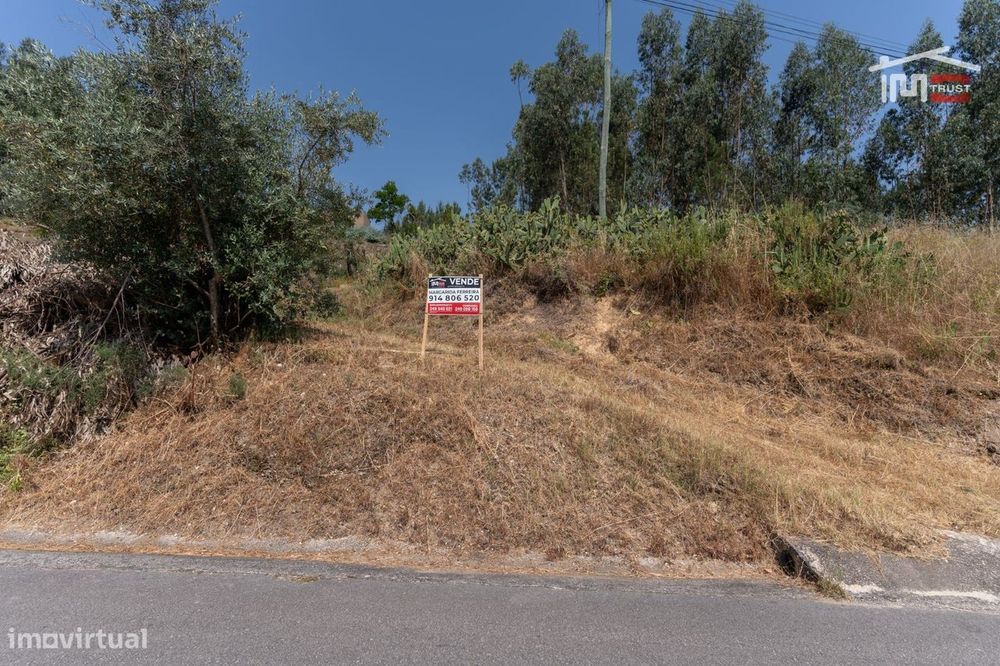 Lote de terreno em Ourém