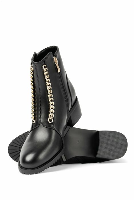 Шкіряне взуття нове