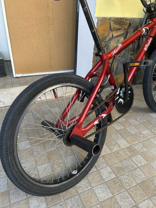 BMX B’Twin Vermelha