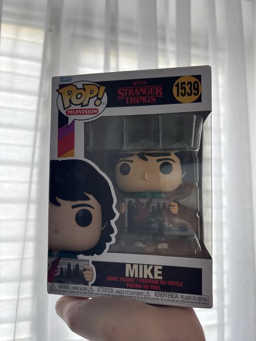 funko pop mike stranger things 1539