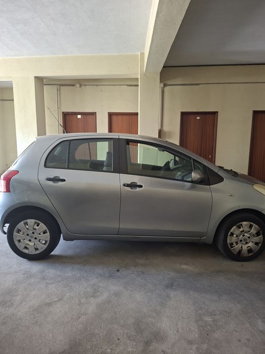 Toyota Yaris 1.0 foto 3