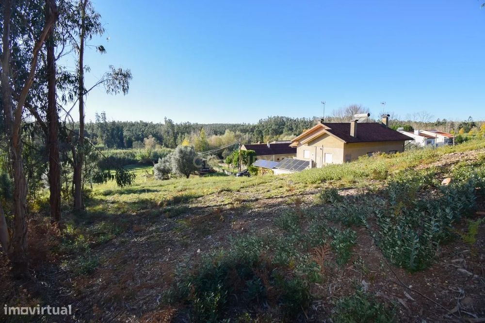 Terreno com 680 m2 em Vil de Matos - Antuzede