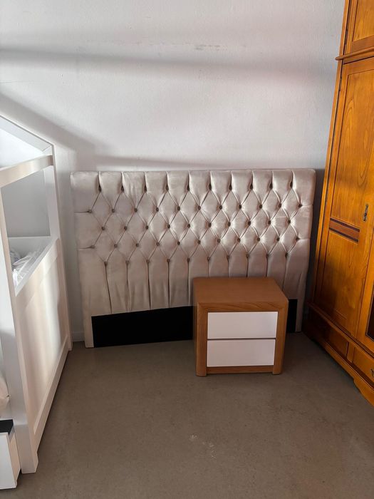 Cabeçal em capitonê novo