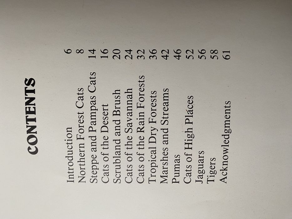 Книга про хижаків на англ. мові