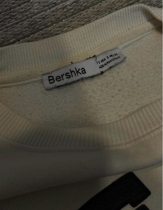 Толстовка безева bershka