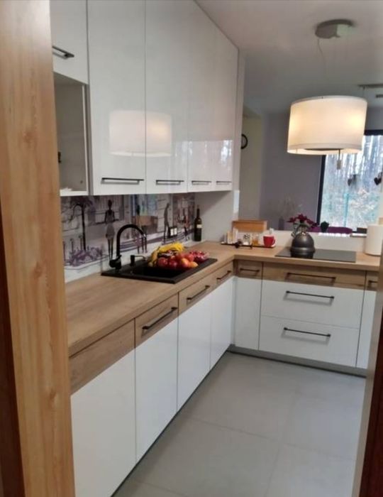 Meble na wymiar/ Stolarz, tapicerstwo.