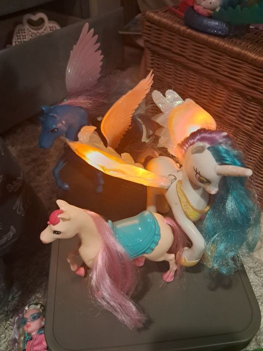 Celestia. My little pony.Wersja polska. Dodatkowo inne konie