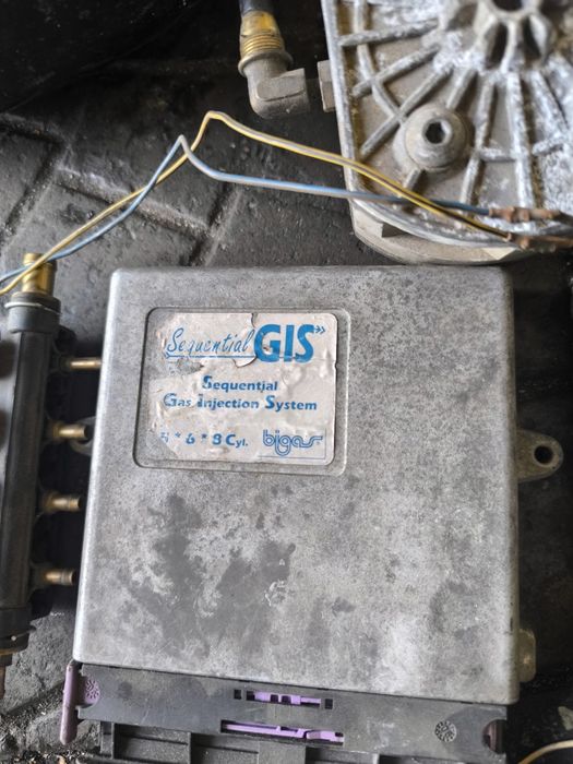 Газове обладнання на V8