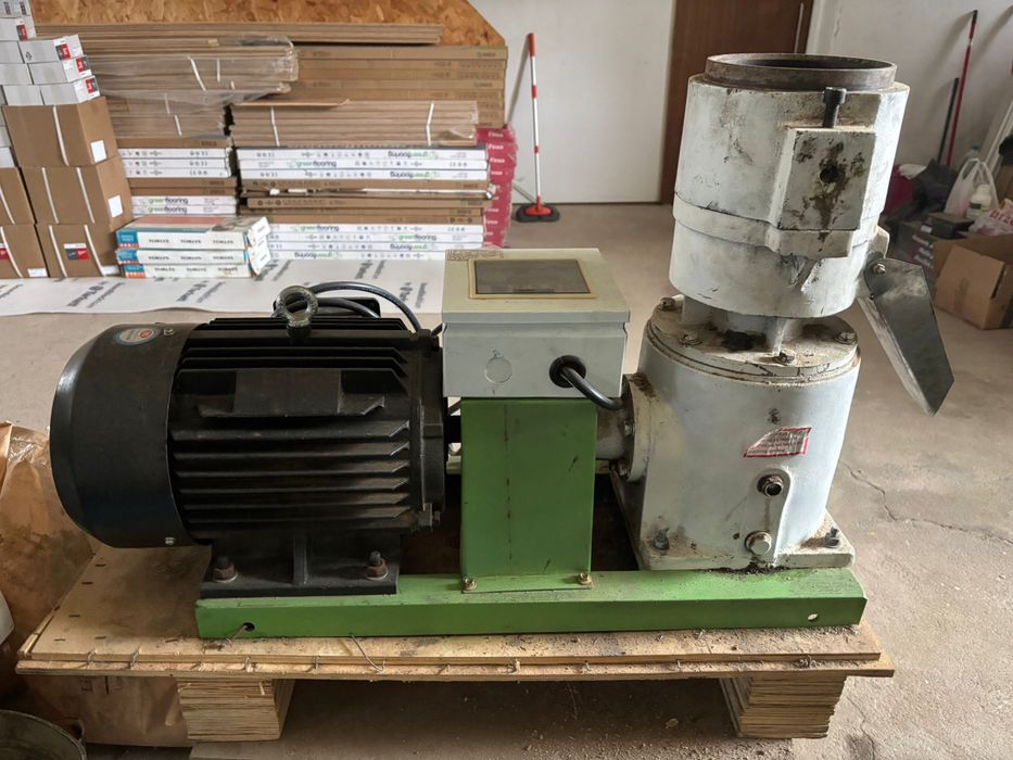 Maquina de fazer pellets