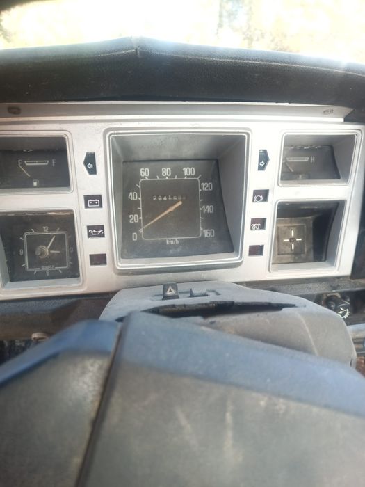 Carrinha de caixa aberta Datsun Pick up de 1981